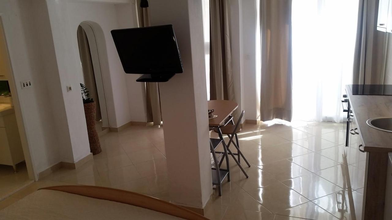 Guesthouse Iva フヴァル エクステリア 写真