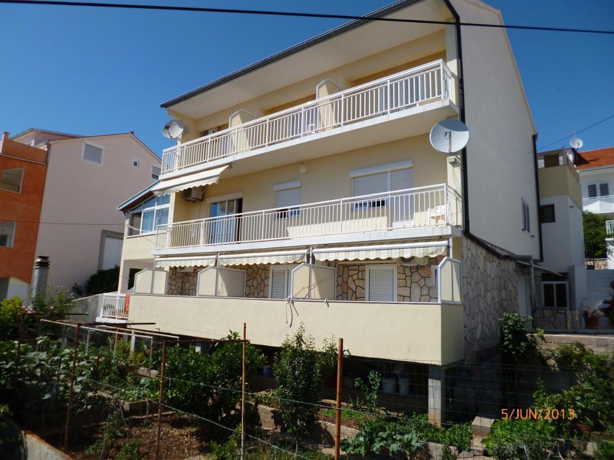 Guesthouse Iva フヴァル エクステリア 写真