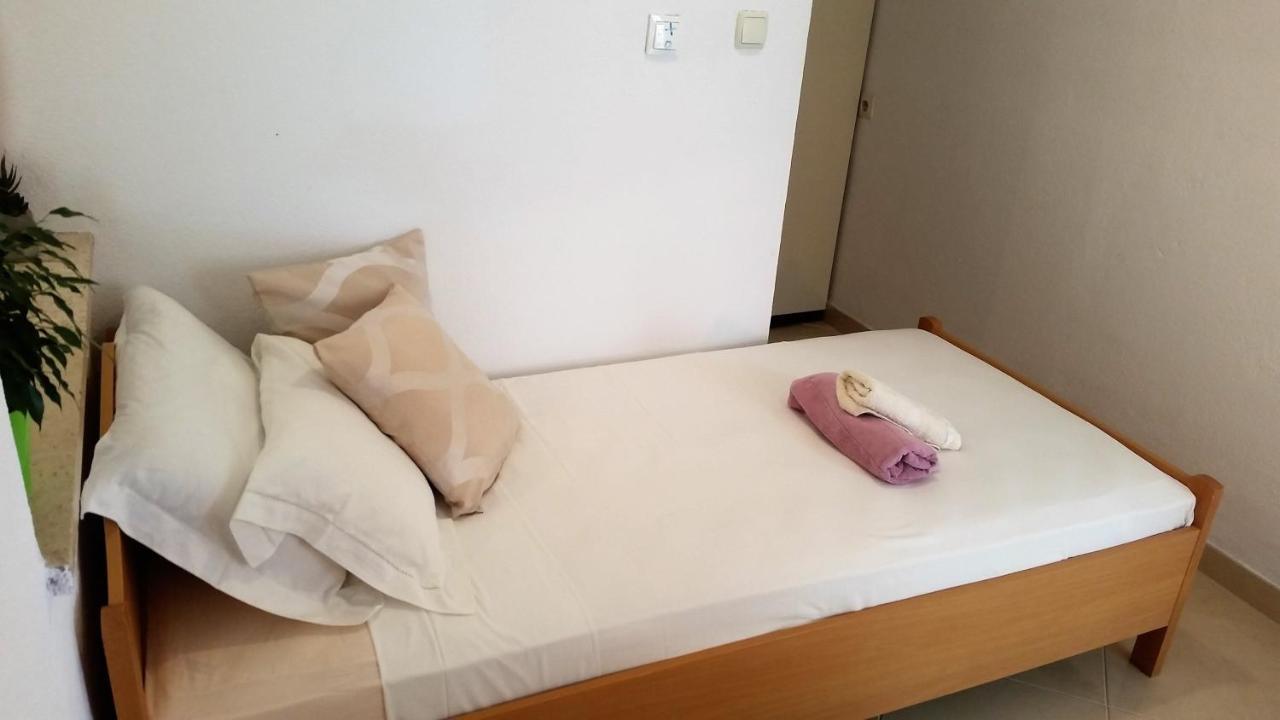 Guesthouse Iva フヴァル エクステリア 写真