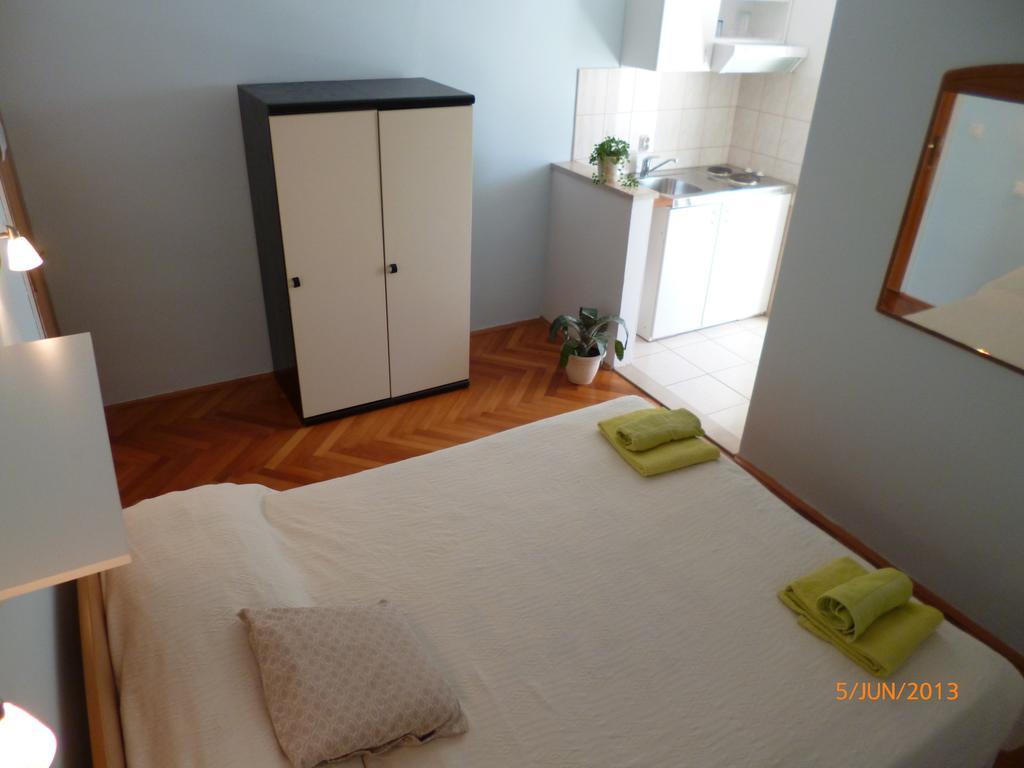 Guesthouse Iva フヴァル 部屋 写真